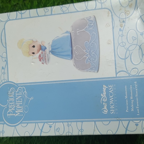 Precious Moments Disney Showcase Cinderella Musical - Picture 10 of 10
